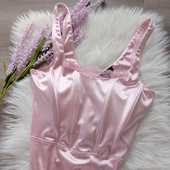 Forever 21 baby pink bodysuit - Picture 2 of 6